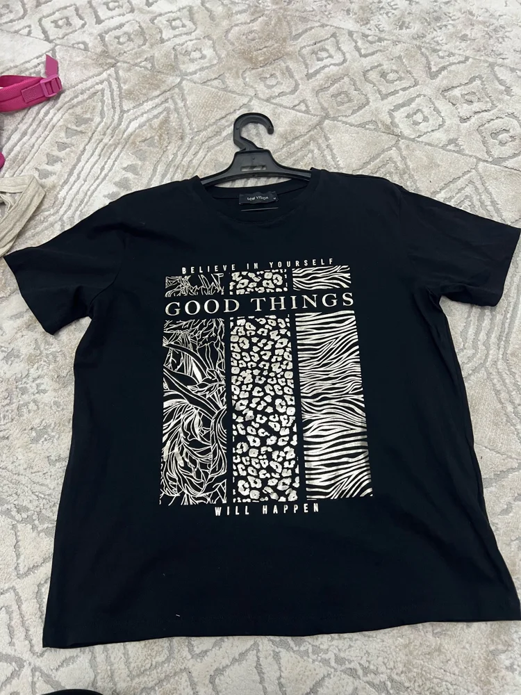 RAViN T-shirts