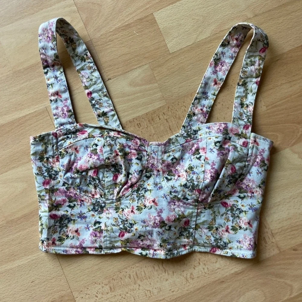 H&M Crop Tops