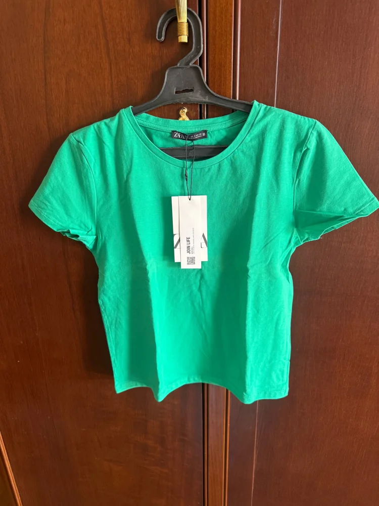 Zara قمصان