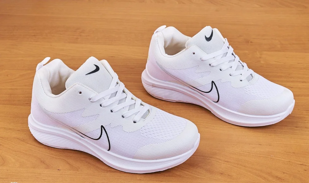 Nike Sneakers, New with tags, photo 3