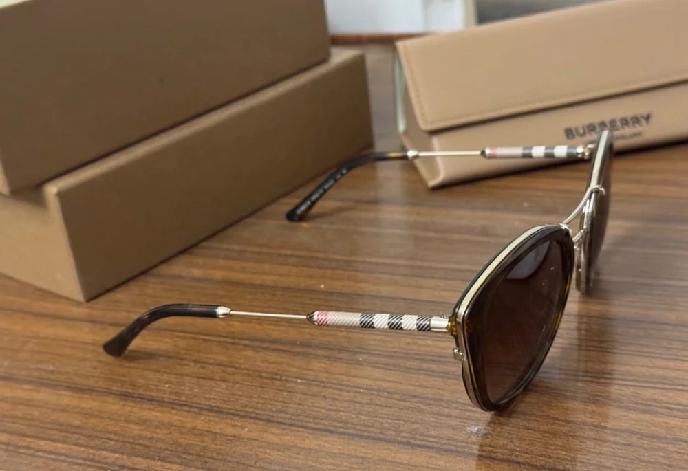 Burberry Sunglasses, New with tags, photo 6