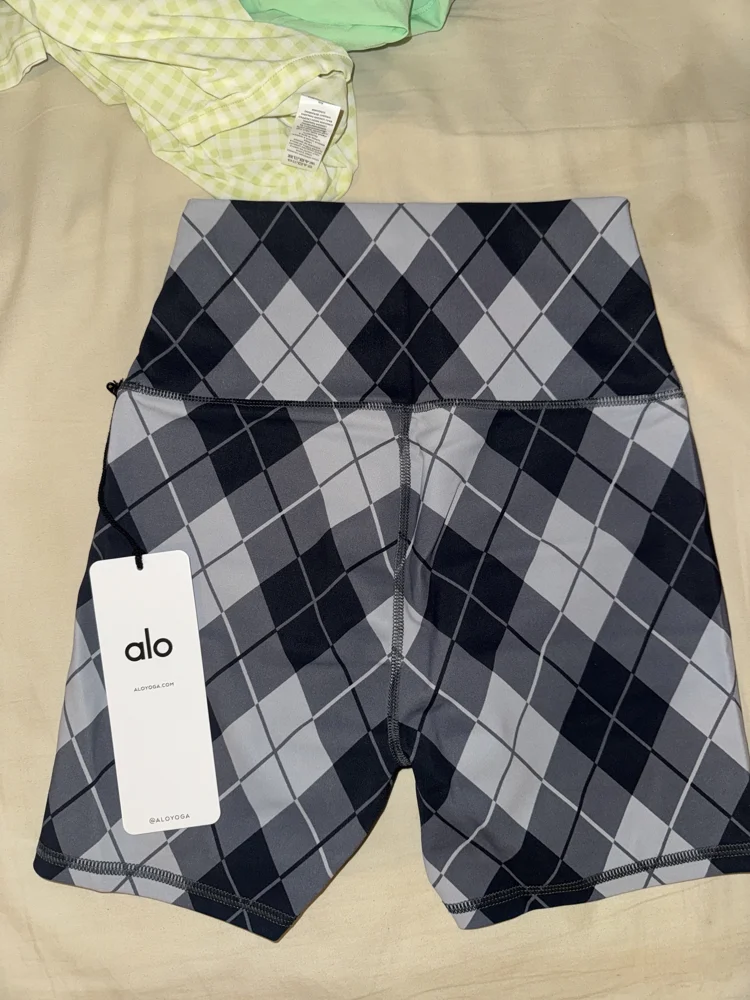 Alo Yoga Shorts, New with tags, size XS / 34 / 6, photo 5