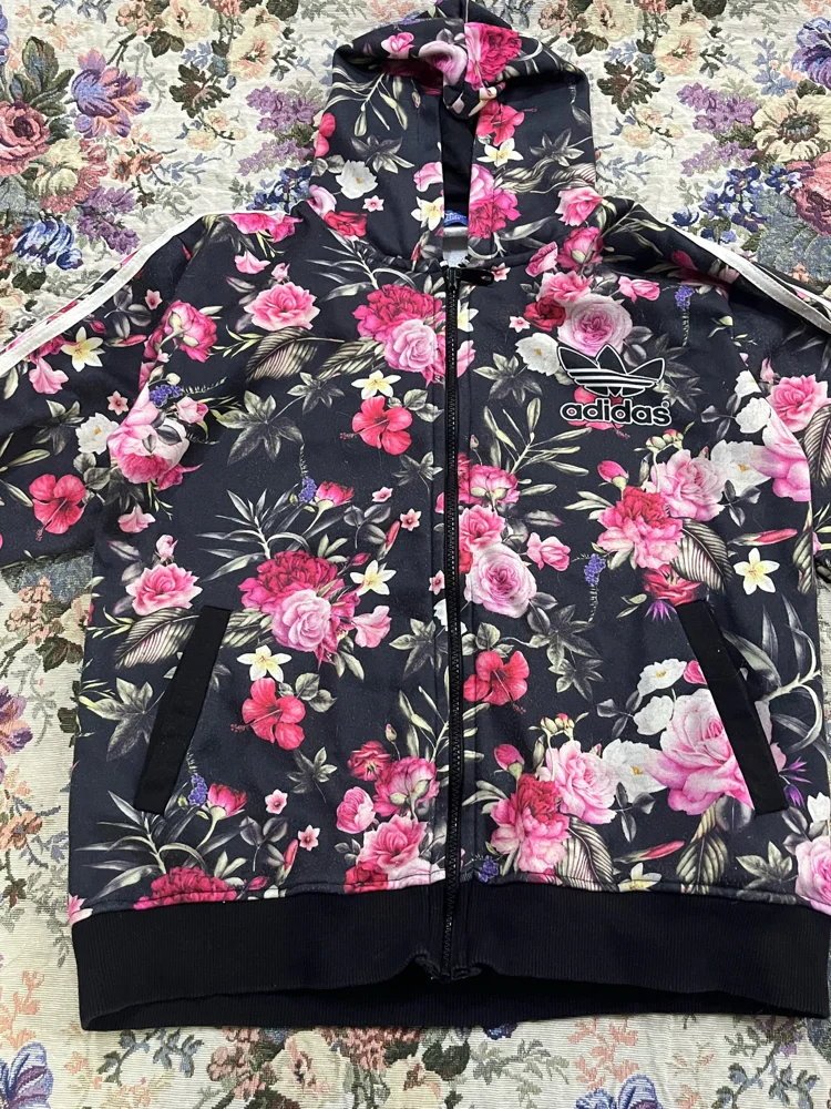 adidas Jackets, size L / 40 / 12