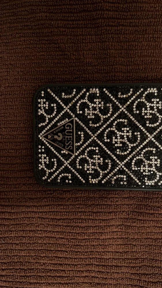 GUESS Phone Cases, Excellent, photo 2