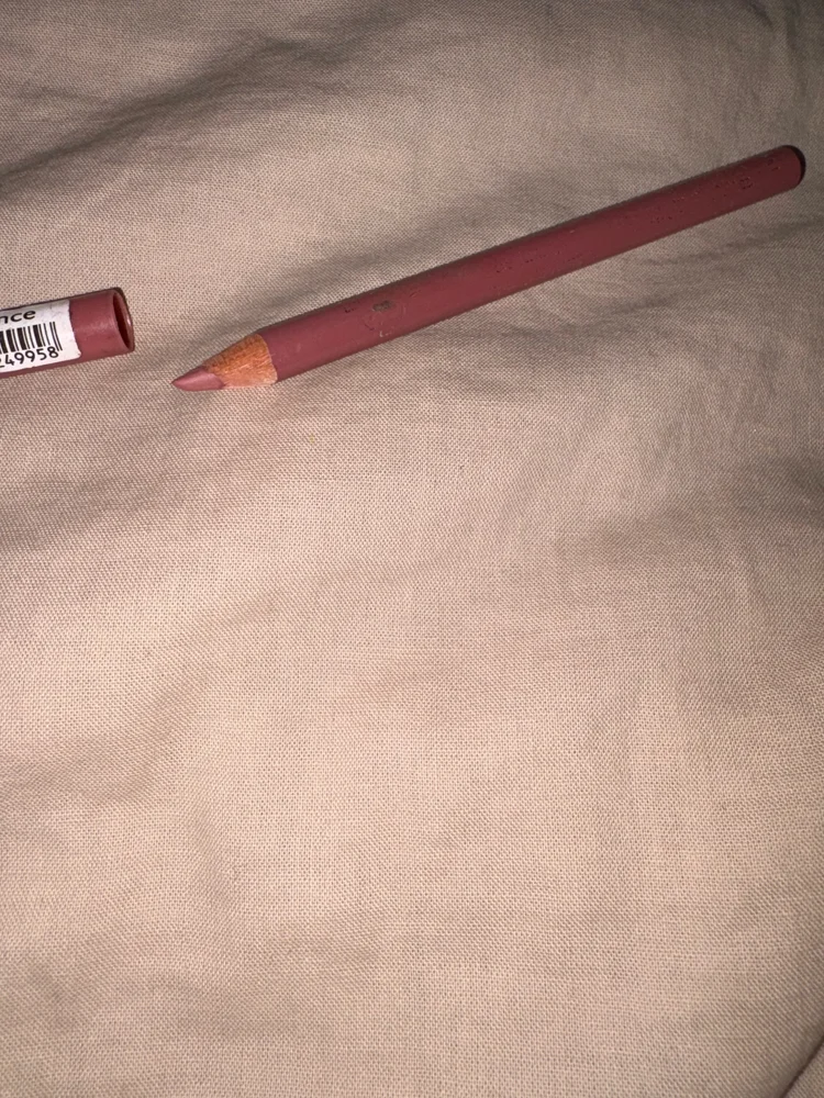 Essence Lips, size Other, photo 3