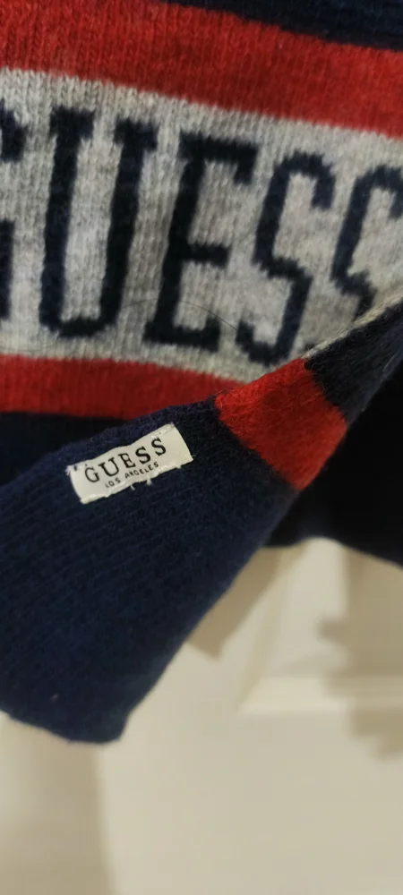 GUESS Scarves & Shawls, Excellent, photo 2