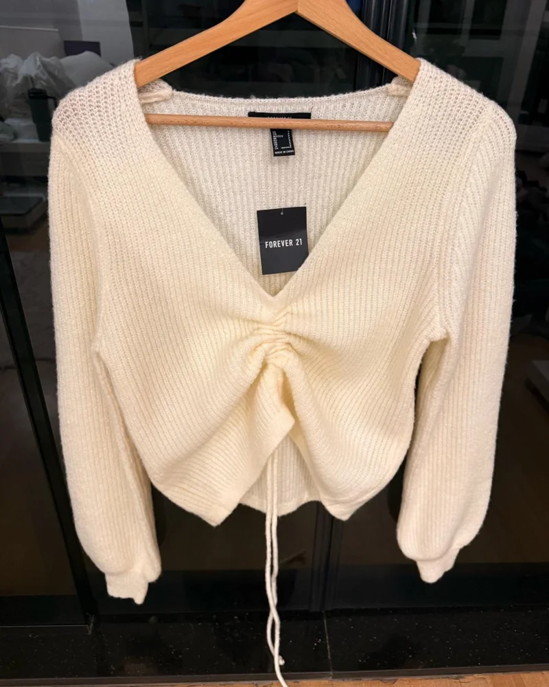 Forever 21 Sweaters & Pullovers