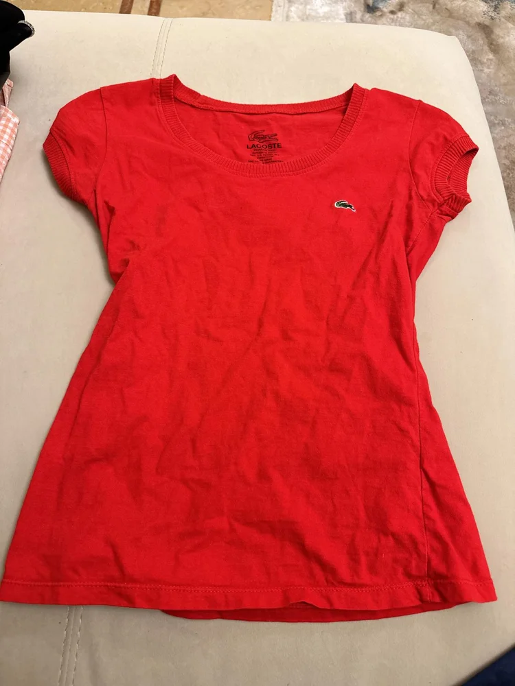 Lacoste بلوزات