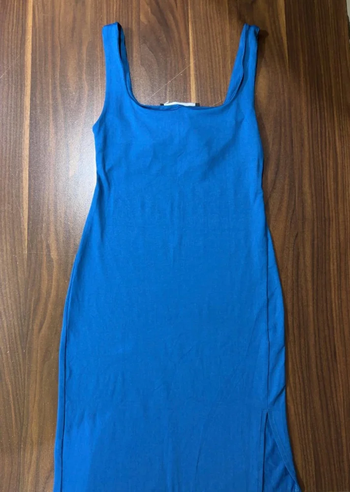 Bershka فساتين ميدي