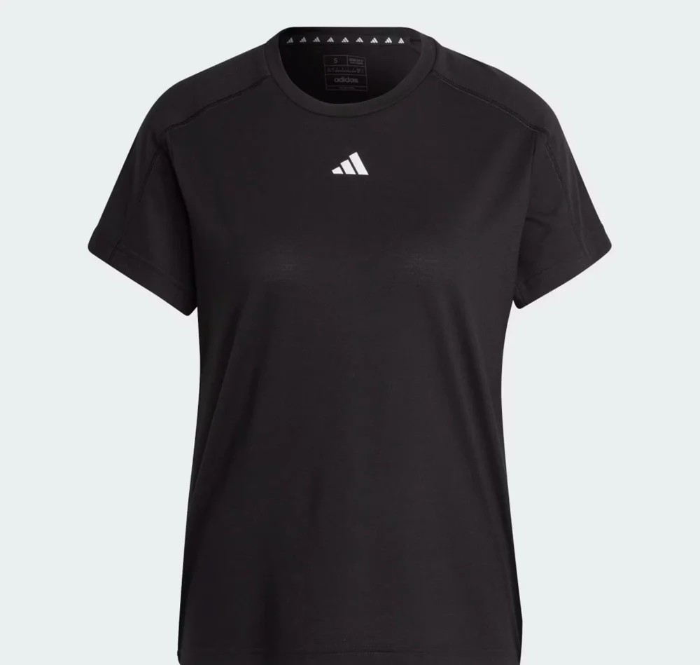 adidas تيشيرتات