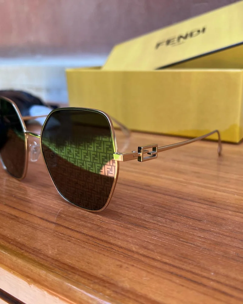 Fendi نضارات شمس