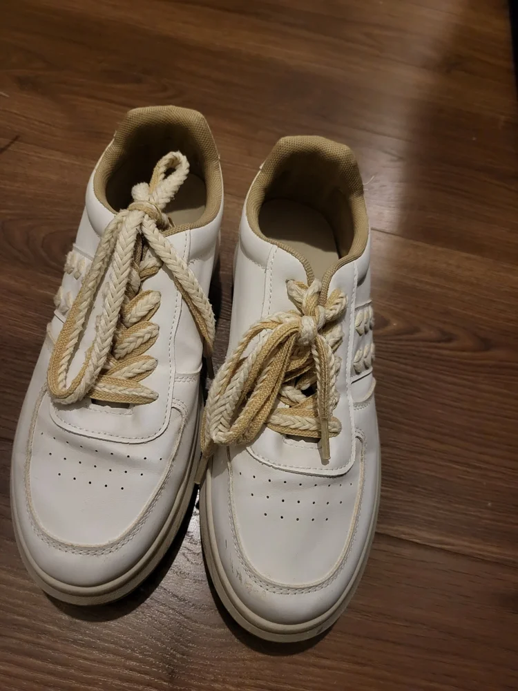 deja vu Sneakers