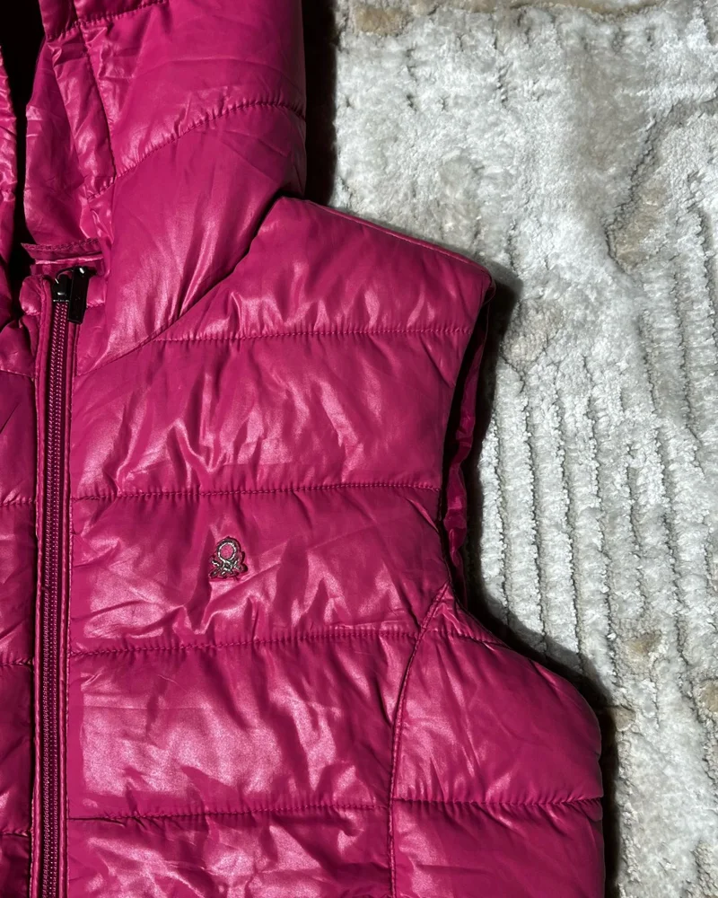 Stile Benetton توبات