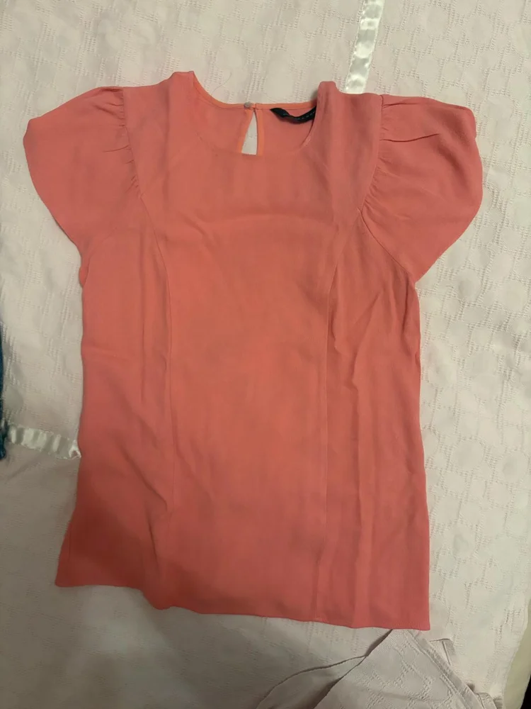 Zara بلوزات