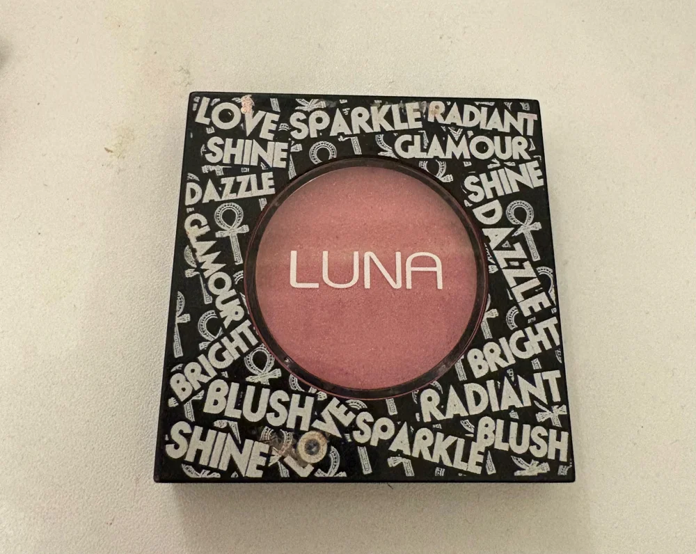 Luna Makeup