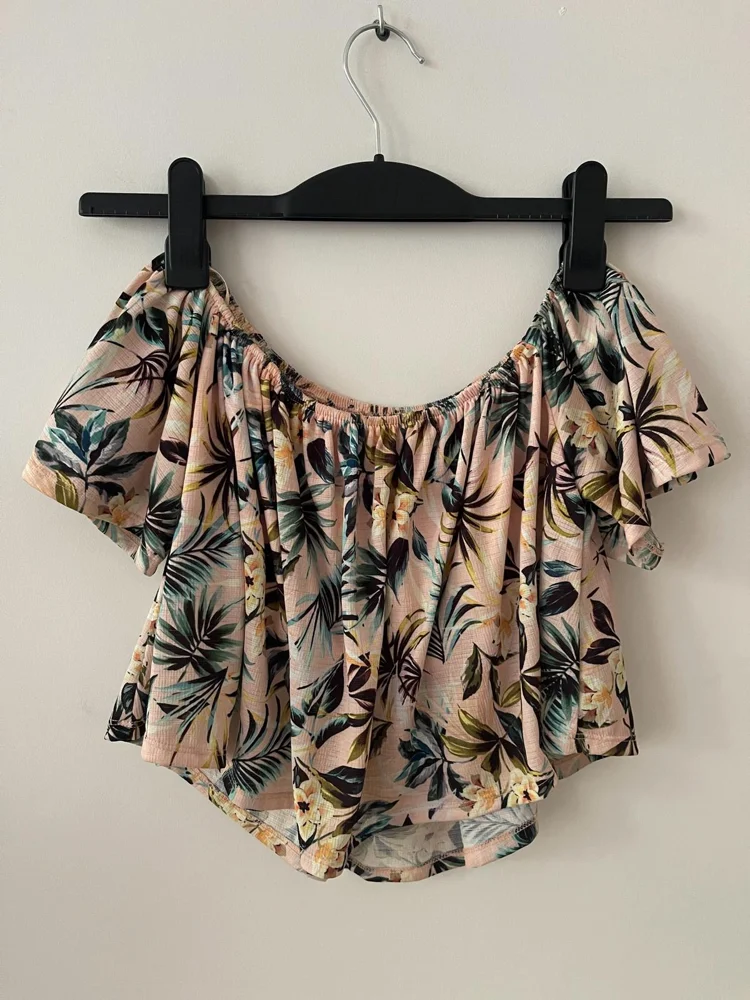 Bershka بلوزات