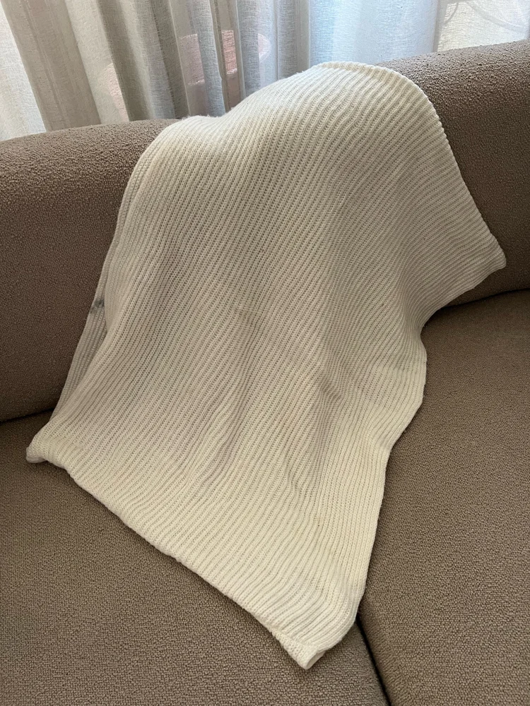 Aco Scarves & Shawls
