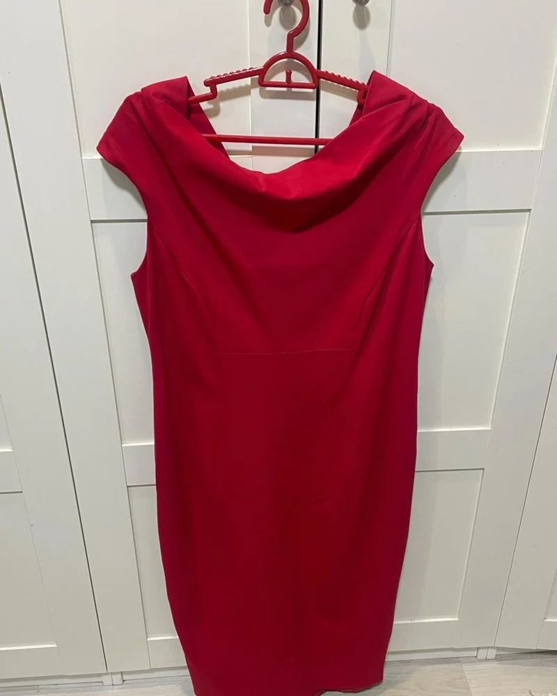Midi Dresses