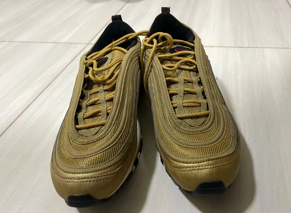 adidas Sneakers