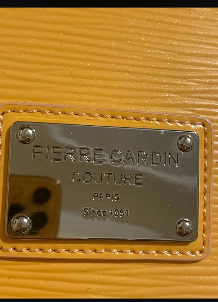 Pierre Cardin Shoulder Bags