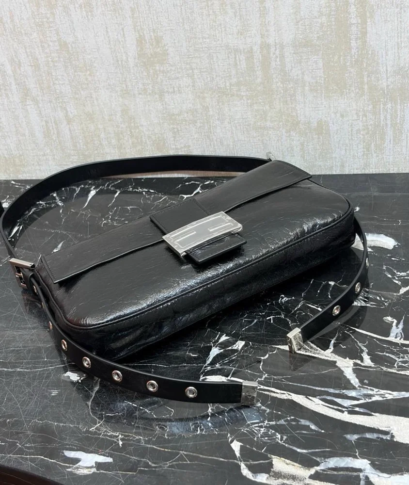 Fendi Shoulder Bags, size Other, photo 2