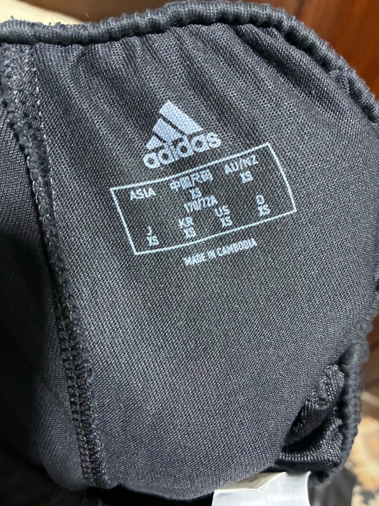 adidas بنطلونات، حالة ممتازة، مقاس XS، صورة 4