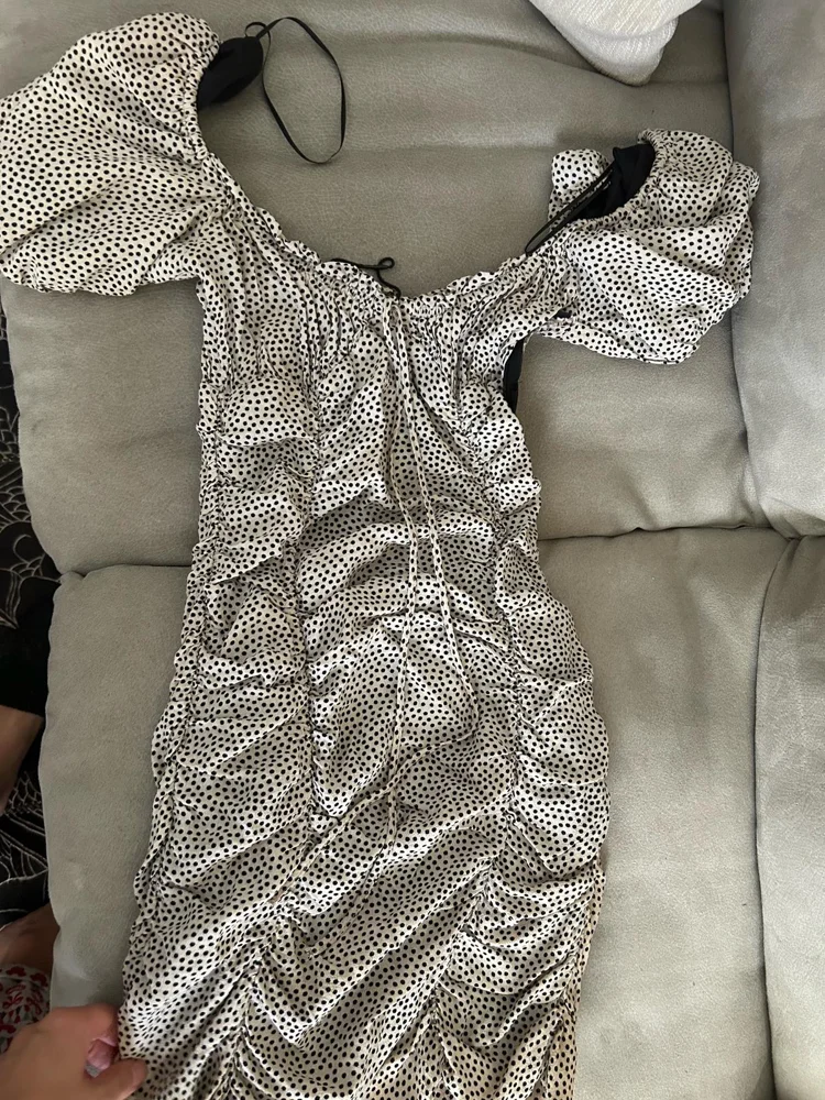 Zara فساتين قصيرة