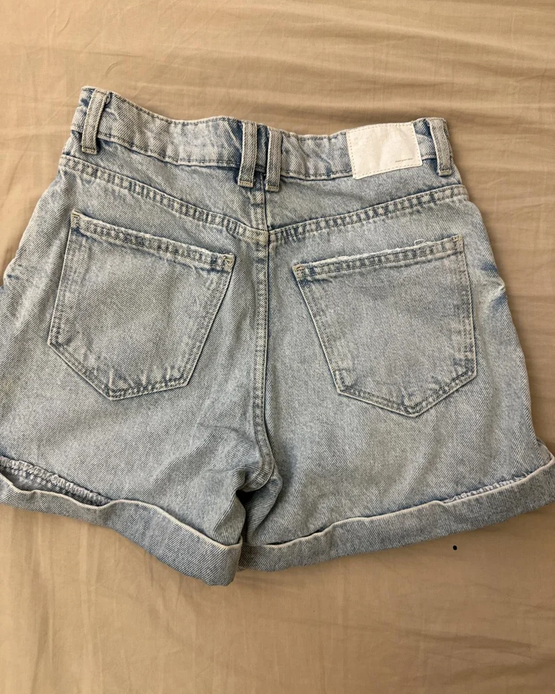 Bershka شورتات، حالة جيدة جداً، مقاس XS / 34 / 6، صورة 3