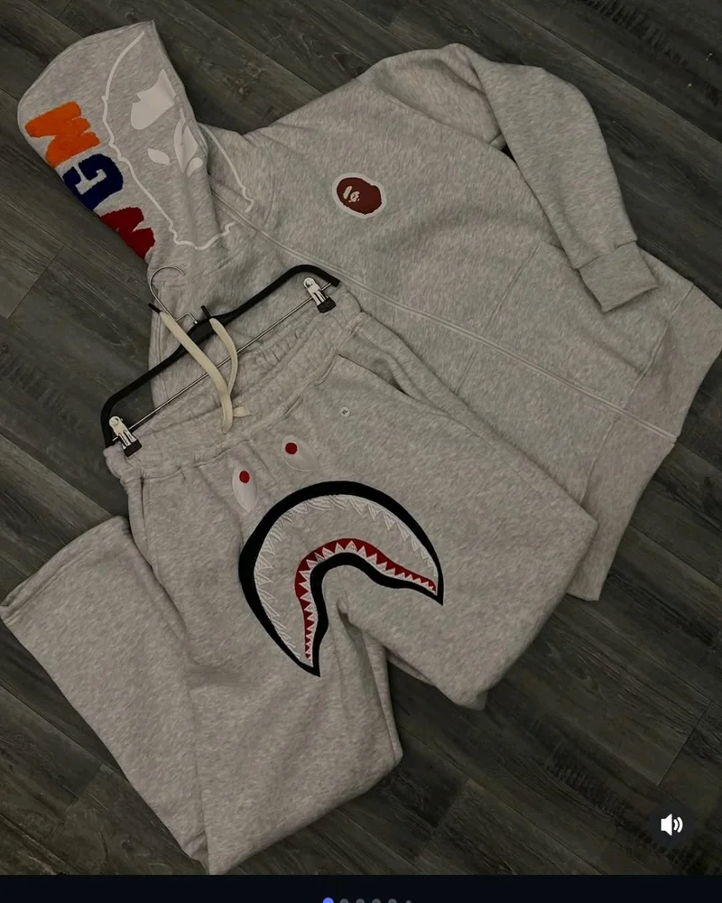 A Bathing Ape (BAPE) Hoodies, size M, photo 2