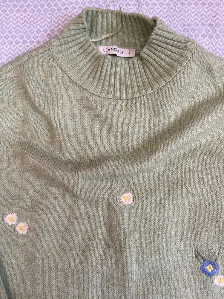 LC Waikiki Sweaters & Pullovers