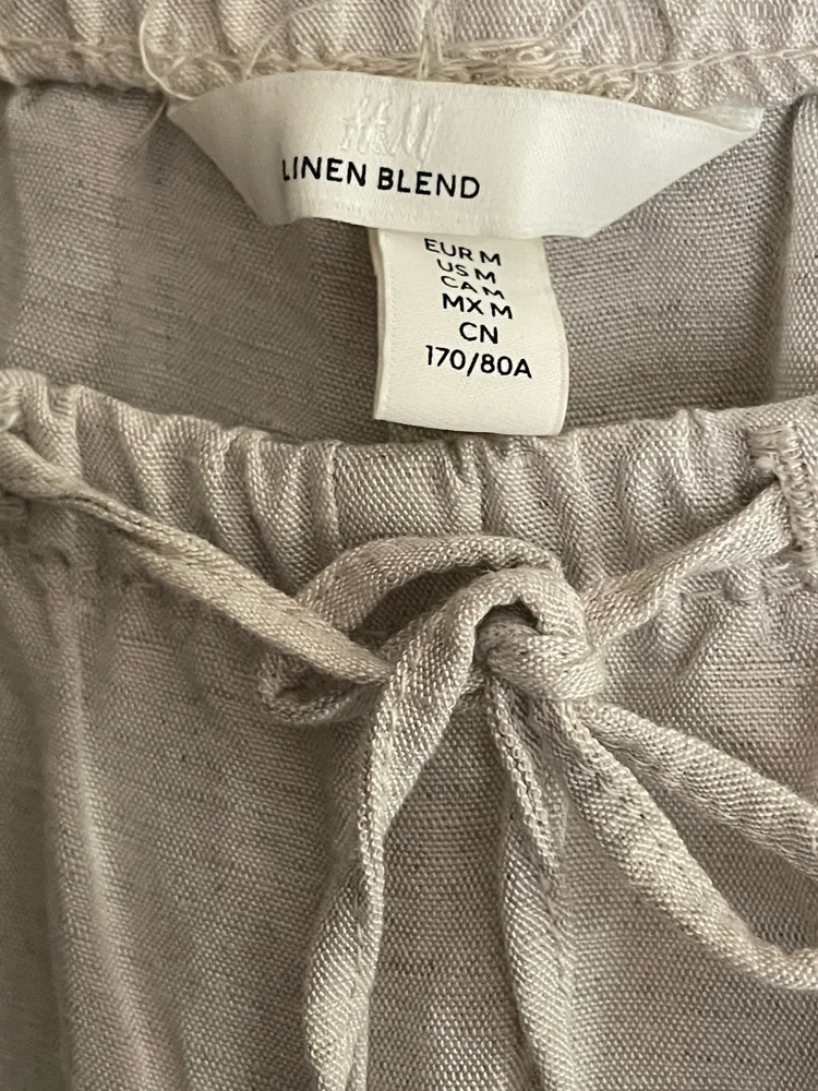 H&M بنطلونات، حالة جيدة، مقاس M، صورة 2