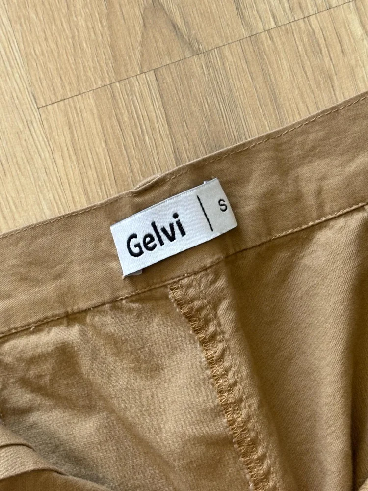 local brands بنطلونات