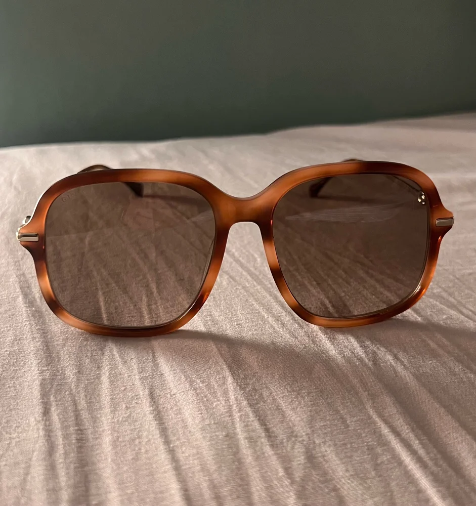 Gucci نضارات شمس