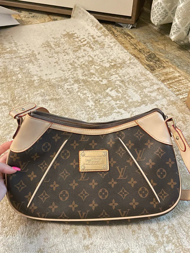 Louis Vuitton Shoulder Bag