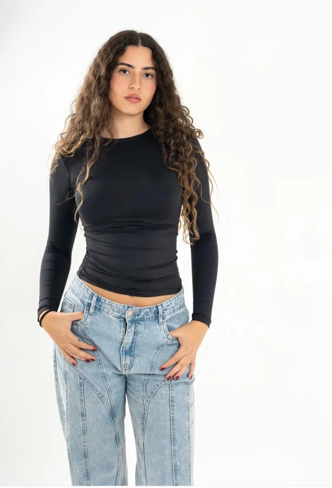 Local أكمام طويلة