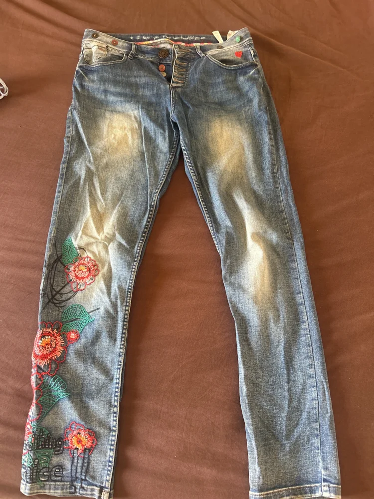 Desigual چينز
