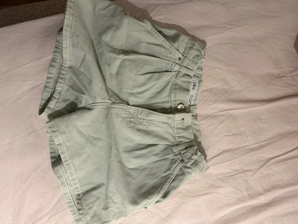 Zara Bottoms