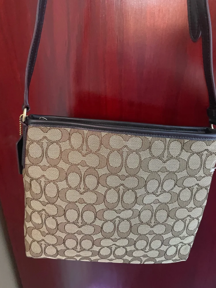 Coach شنط كروس، جديدة بالتيكيت، صورة 2