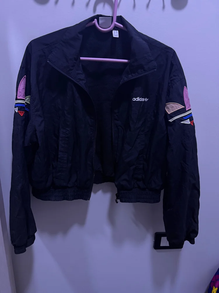 adidas Originals چاكيتات رياضية، حالة ممتازة، مقاس S، صورة 3