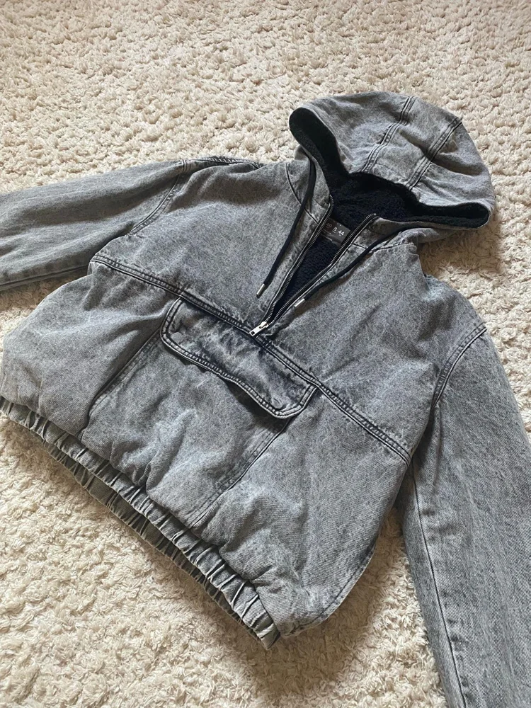 Primark سويترات وبلوفرات