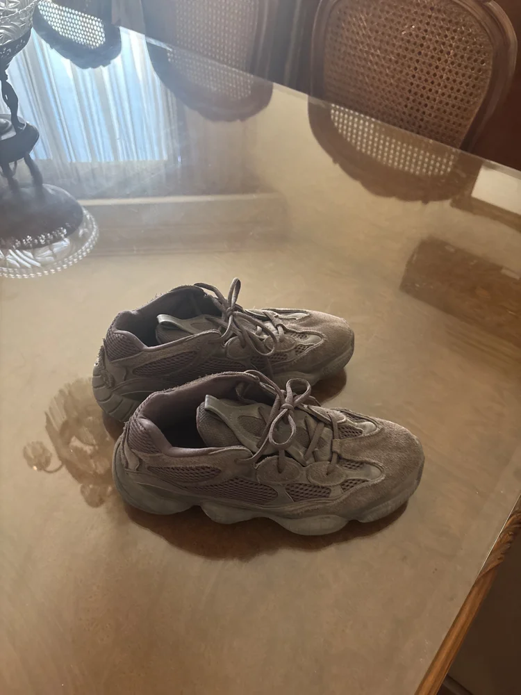 adidas Sneakers