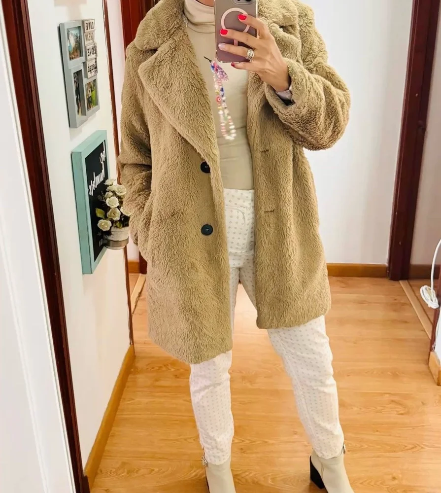 Zara Coats