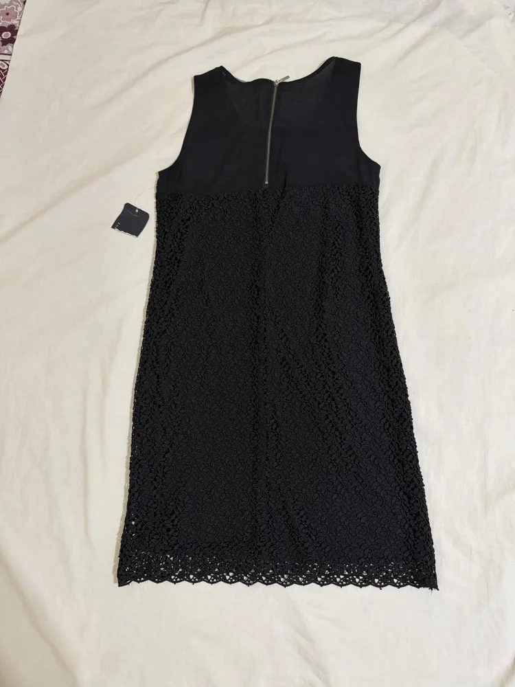 Zara فساتين قصيرة