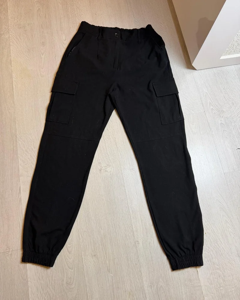 Bershka بنطلونات