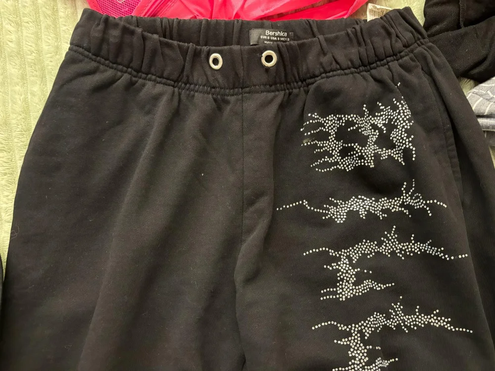 Bershka بنطلونات