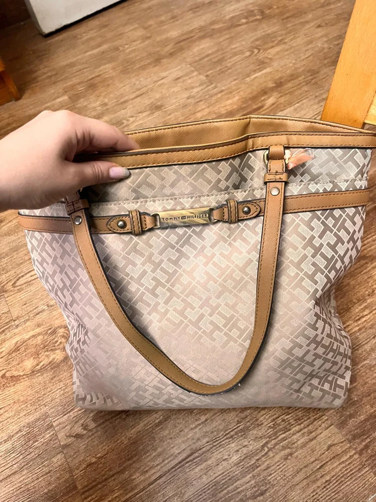 Tommy Hilfiger Shoulder Bag