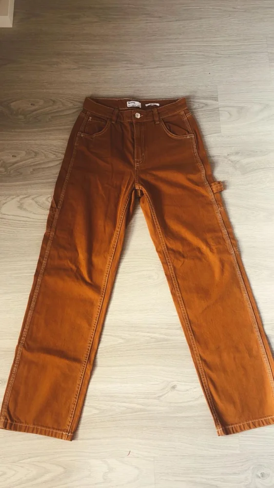 Bershka چينز
