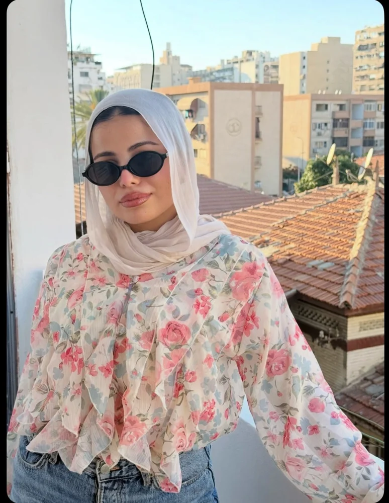 Local بلوزات