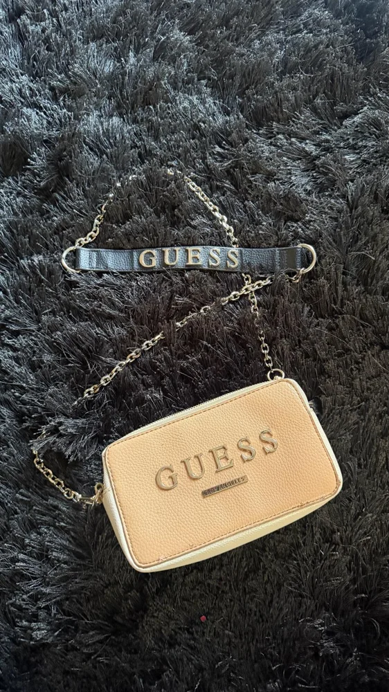 GUESS شنط كروس