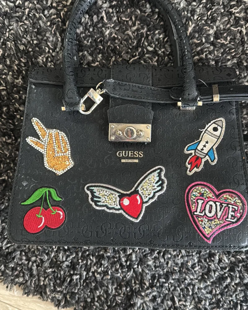 GUESS Shoulder Bag